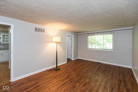 Photo of 6133 Drawbridge Lane, Indianapolis, IN