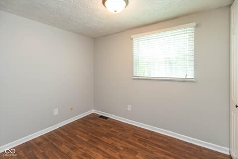 Photo of 6133 Drawbridge Lane, Indianapolis, IN