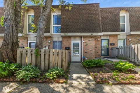 7453 Country Brook Drive, Indianapolis, IN 46260