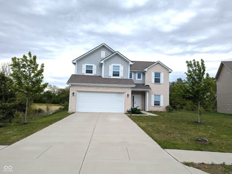 1571 N Creekwater Pass, Greenfield, IN 46140