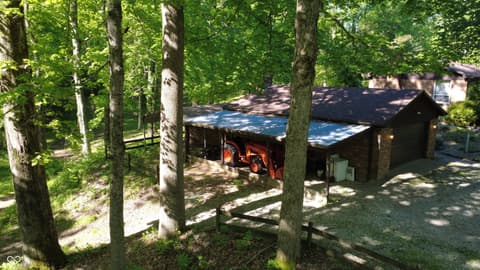 Out Buildings — 982 E Coonpath Road, Spencer, IN