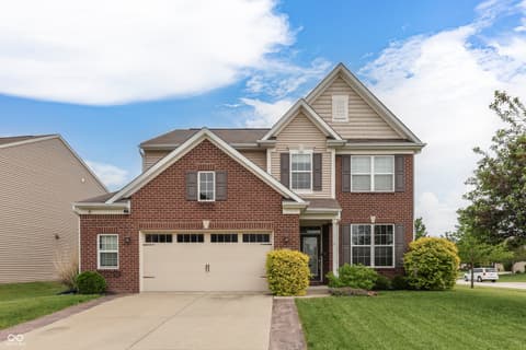 2689 Falcon Drive, Greenwood, IN 46143