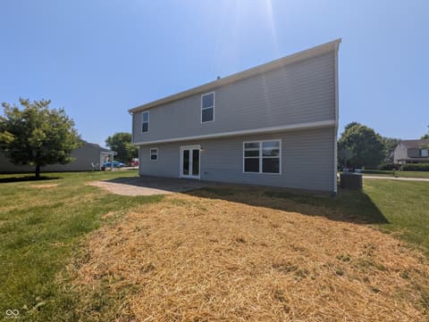Photo of 1066 Quarterhorse Run, Bargersville, IN