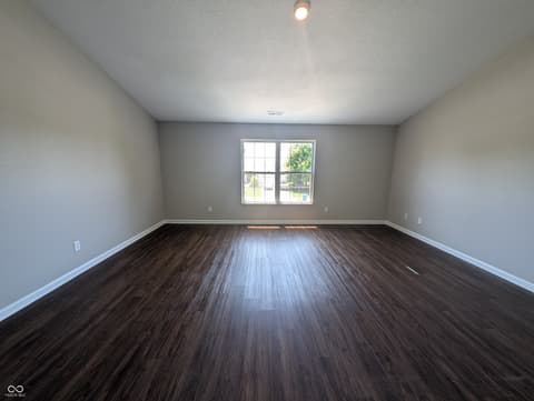 Photo of 1066 Quarterhorse Run, Bargersville, IN