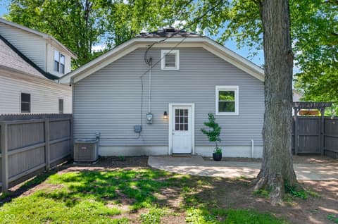 Photo of 2112 Putnam Street, Terre Haute, IN