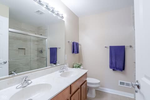 Photo of 896 Silverleaf Drive, Greenwood, IN
