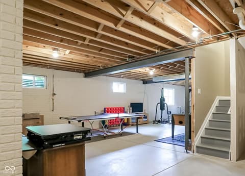 Photo of 896 Silverleaf Drive, Greenwood, IN