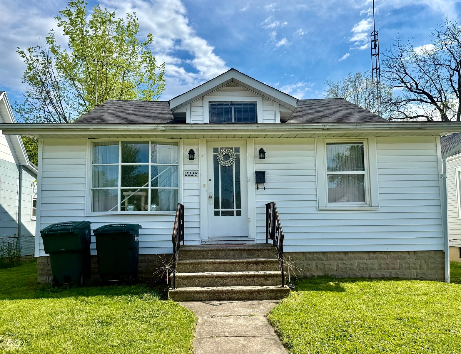 Photo of 2225 W 7th Street, Muncie, IN