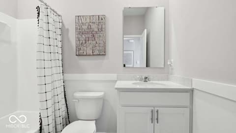 Photo of 232 Aster Way, Greenfield, IN