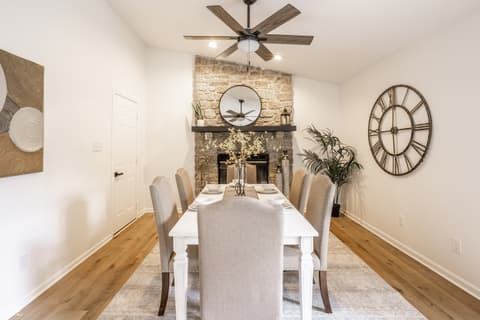 Family room at 7301 Muirfield Place, Indianapolis, IN