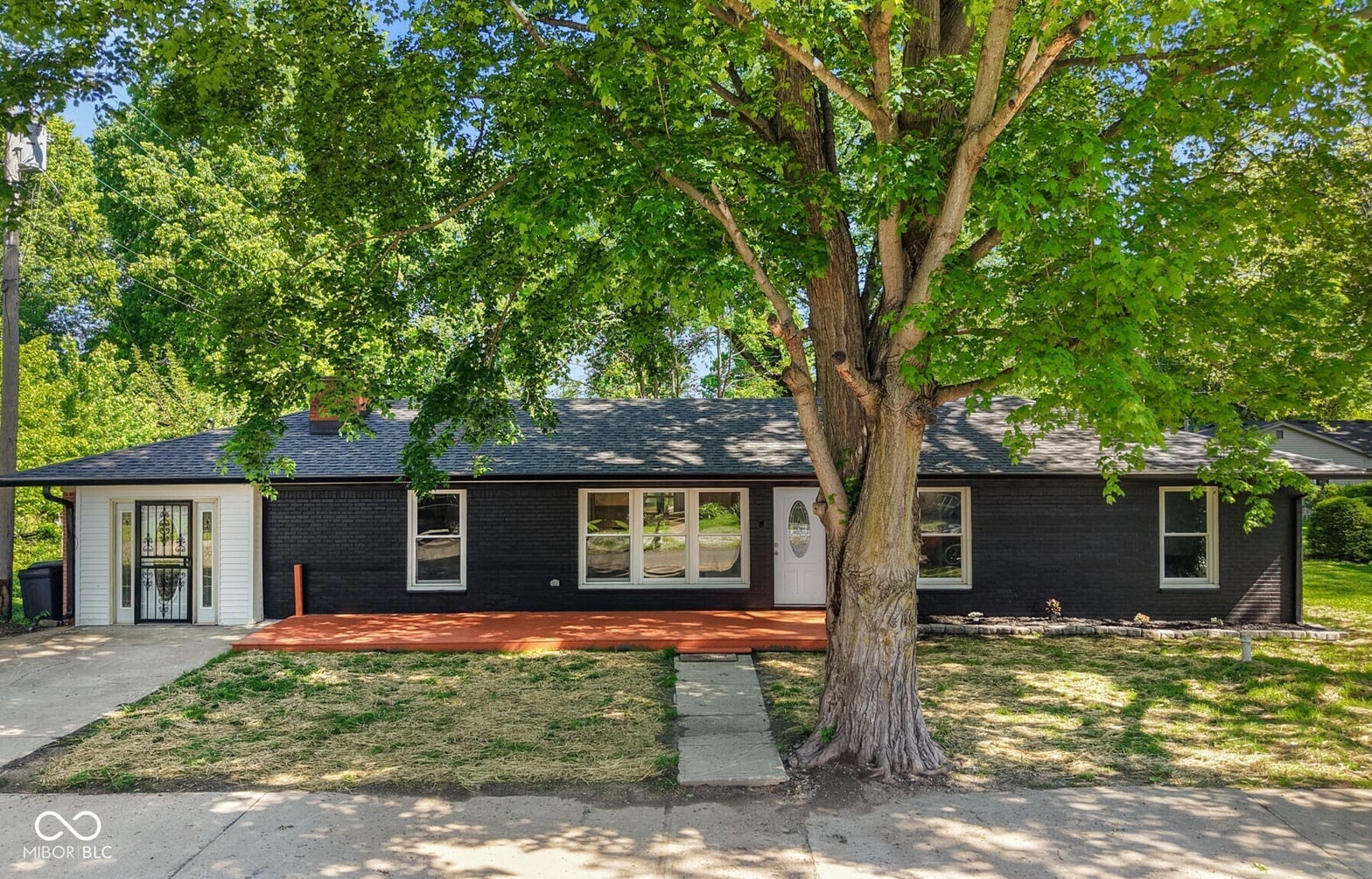 Front exterior at 1760 Market Street, Martinsville, IN