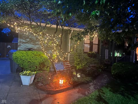 Photo of 318 Vasbinder Drive, Chesterfield, IN