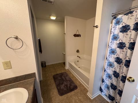 Photo of 1115 Maple Run Drive, Sheridan, IN