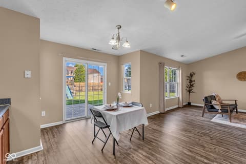 Photo of 868 Seabreeze Drive, Avon, IN
