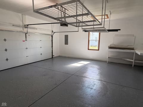 Bonus room at 809 W Pearl Street, Trafalgar, IN