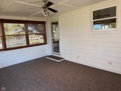 Bonus room at 809 W Pearl Street, Trafalgar, IN