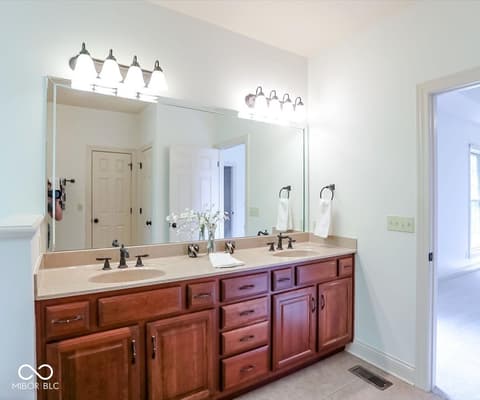 Photo of 1588 S Andrew Circle, Bloomington, IN