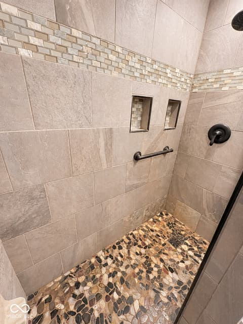 Bathroom at 816 Imy Lane, Anderson, IN