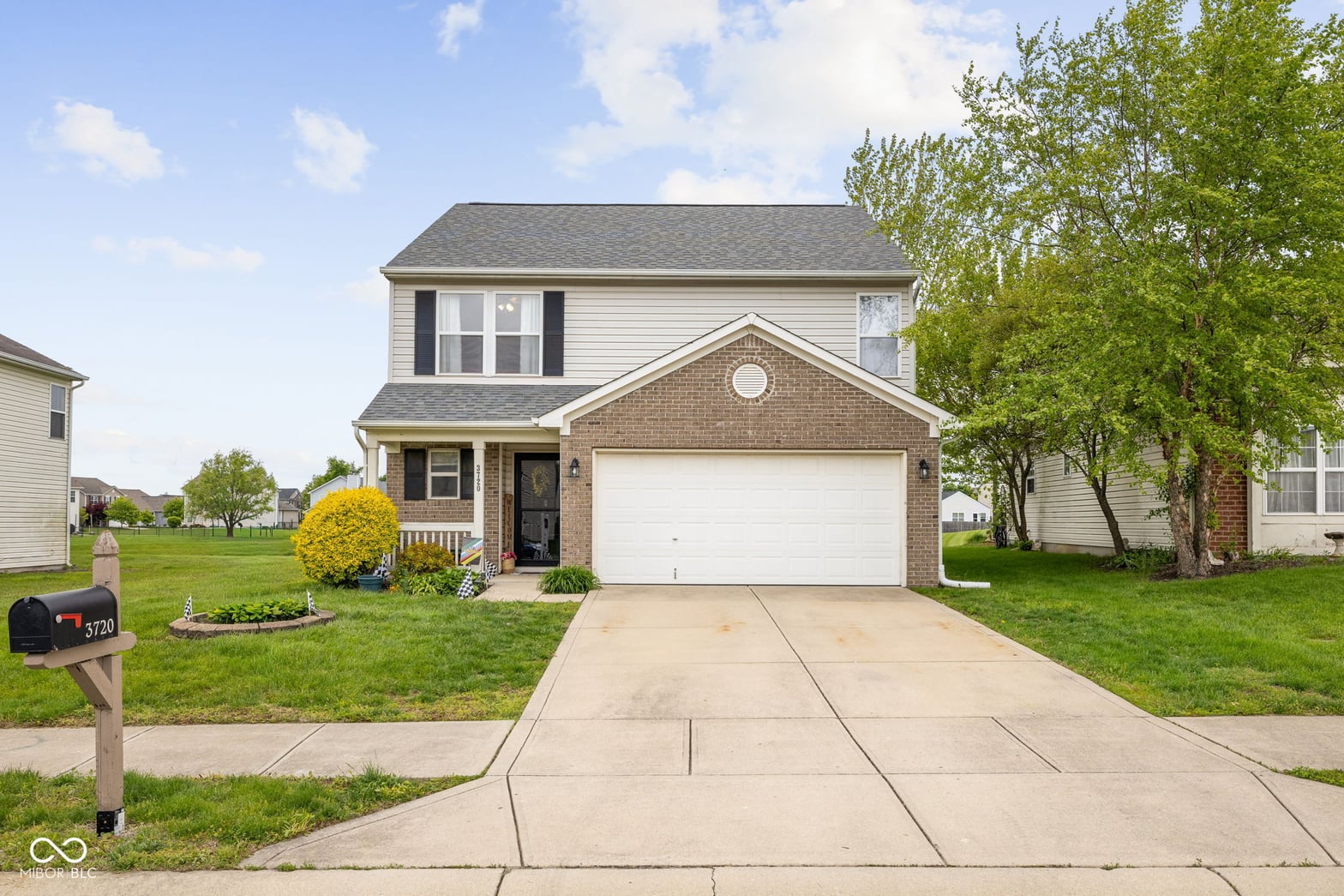 Photo of 3720 Indigo Blue Boulevard, Whitestown, IN