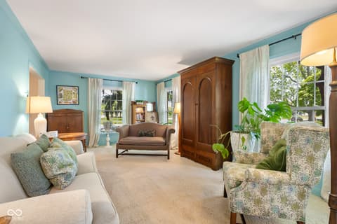 Living room at 1501 Parkside Drive, Columbus, IN