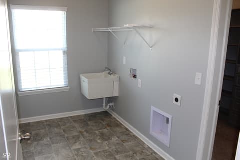 Photo of 1857 Doncaster Drive, Avon, IN