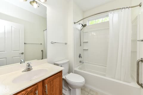 Photo of 13934 Canonbury Way, Fishers, IN