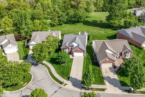 Photo of 13934 Canonbury Way, Fishers, IN