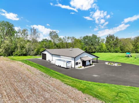 Front exterior at 3274 E 700 N, Whiteland, IN