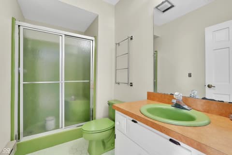 Bathroom at 3274 E 700 N, Whiteland, IN