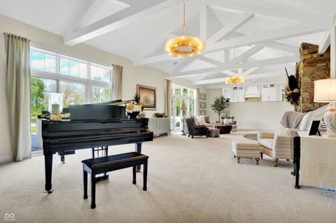 Living room at 3274 E 700 N, Whiteland, IN