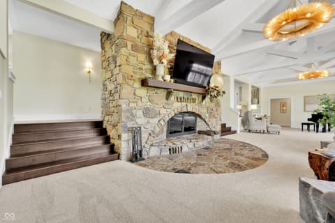 Living room at 3274 E 700 N, Whiteland, IN
