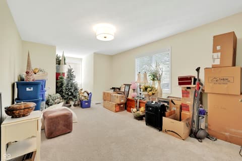 Sitting Room — 3274 E 700 N, Whiteland, IN