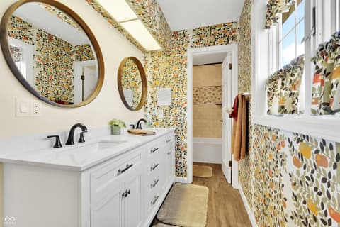 Bathroom at 3274 E 700 N, Whiteland, IN