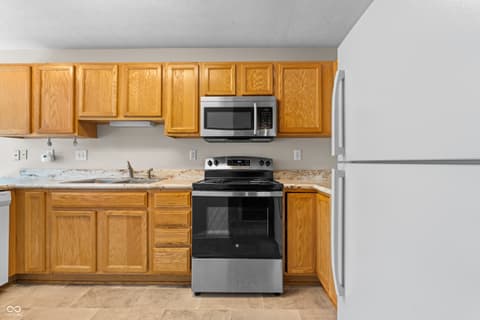 Kitchen at 9406 Avon Strand, Avon, IN
