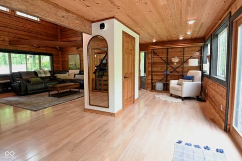 Photo of 8850 W State Road 46, Columbus, IN
