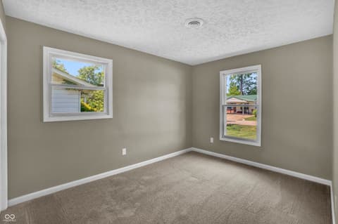 Photo of 131 Meadow Lane, North Vernon, IN