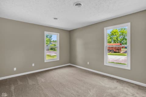 Photo of 131 Meadow Lane, North Vernon, IN