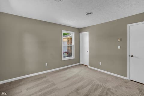 Photo of 131 Meadow Lane, North Vernon, IN