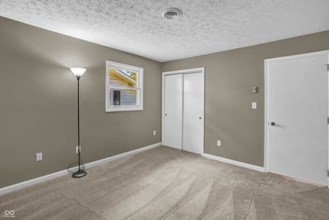 Photo of 131 Meadow Lane, North Vernon, IN