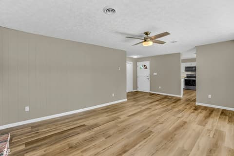 Photo of 131 Meadow Lane, North Vernon, IN