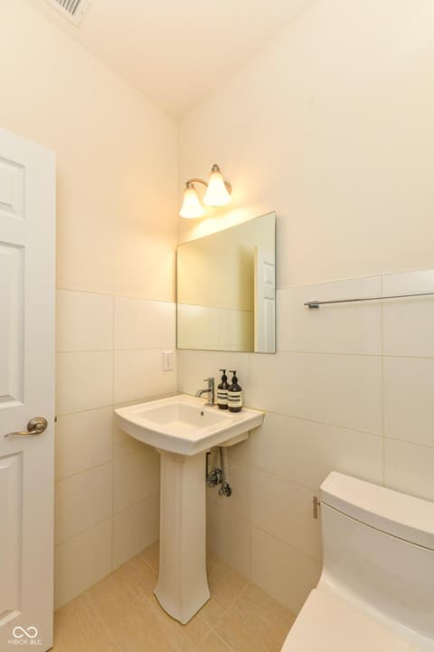 Photo of 11888 Logan Hunter Trail, Noblesville, IN