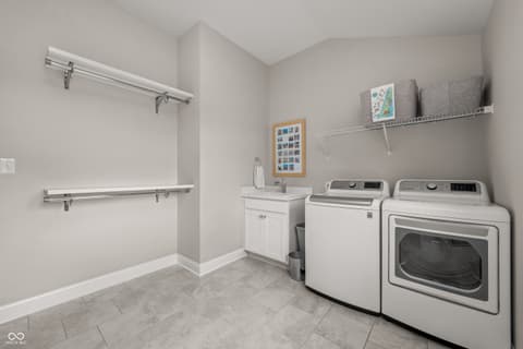 Photo of 16398 Creeks Crossing Drive, Westfield, IN