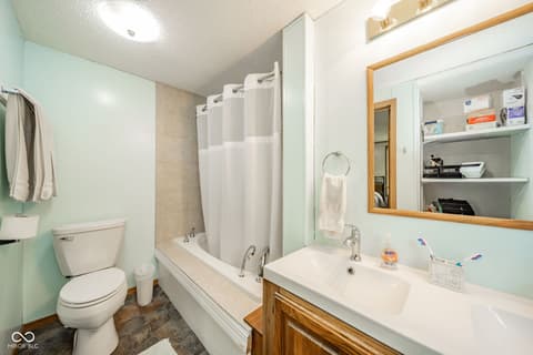 Primary bathroom at 8851 W 400 N, Frankton, IN