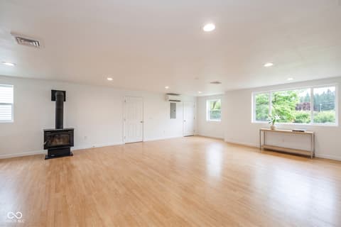 Recreation Room — 8851 W 400 N, Frankton, IN