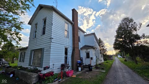Side exterior at 415 S Columbia Street, Union City, IN