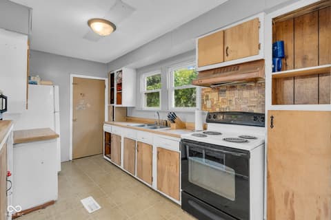 Photo of 114 W Washington Street, New Richmond, IN