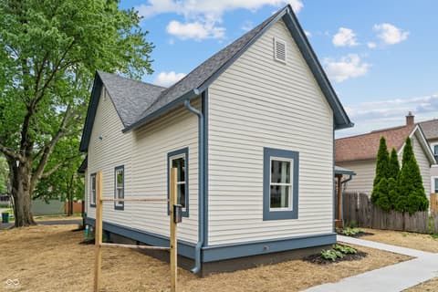 Photo of 599 E Adams Street, Franklin, IN