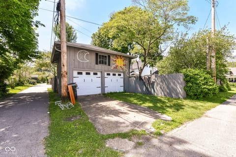 Garage at 303 Walnut Street, Greenfield, IN