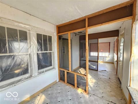 Bonus room at 1819 S Main Street, New Castle, IN