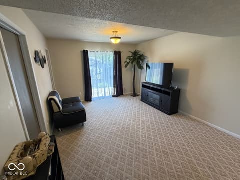 Sitting Room — 2607 S Southern Pines Court, Bloomington, IN